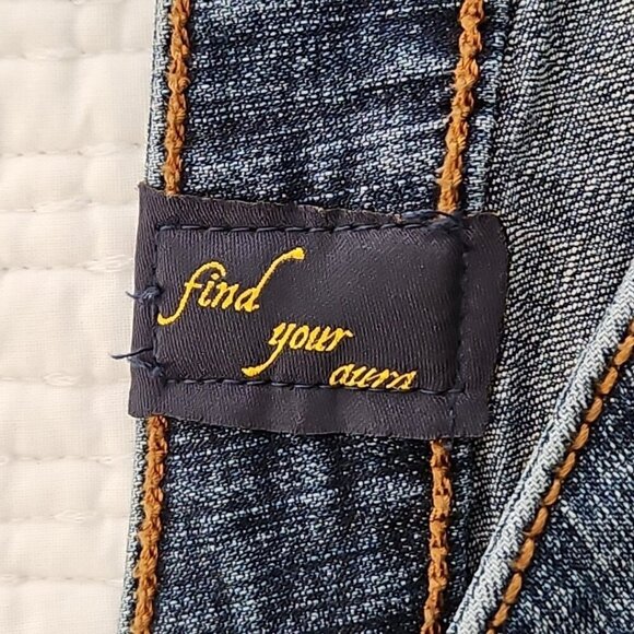 Wrangler Women's Aura Jeans 18 Short Instantly Slimming Mid Rise Boot Cut EUC - Picture 13 of 16